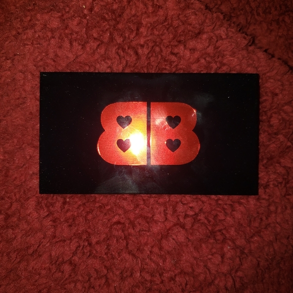 Betty Boop Eyeshadow Pallete W/Bag - Picture 2 of 6